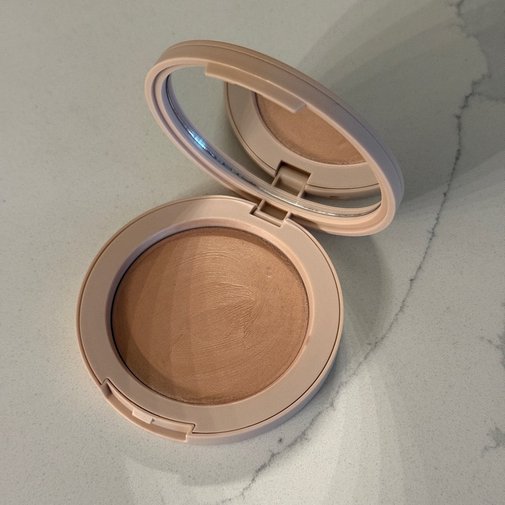 ILIA Cream Highlighter- Glint